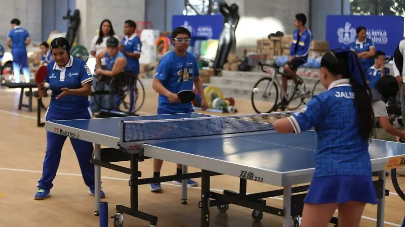 Equipo moderno a paraatletas 3